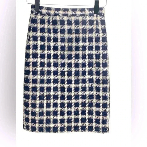 Atak  Collection White w Blue Wool Blend Skirt Size 38 - Picture 3 of 11